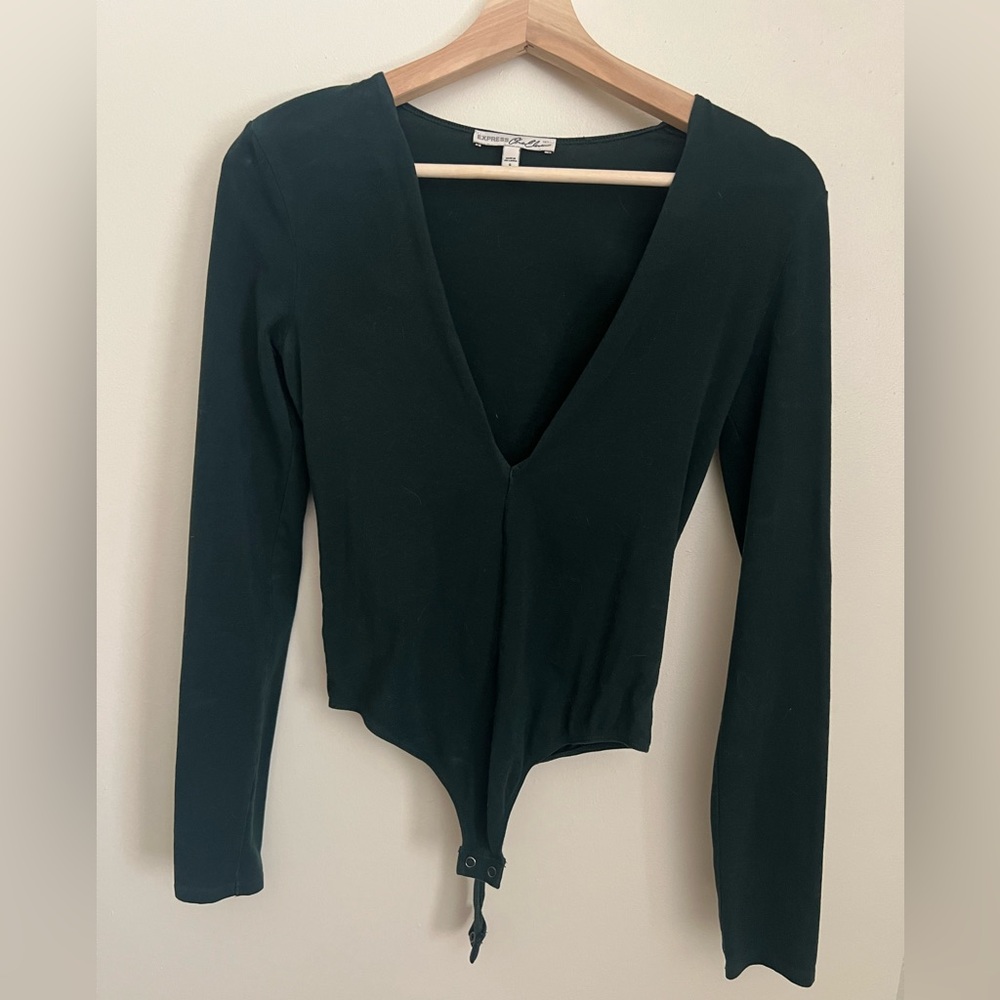 EXPRESS Low cut fitted bodysuit